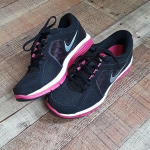 Women's Nike Fitsole sz 9 EUC